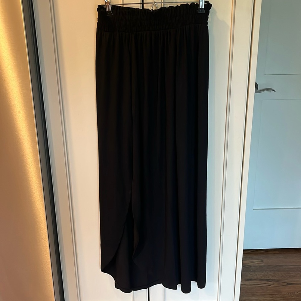 Zenana black maxi skirt size M